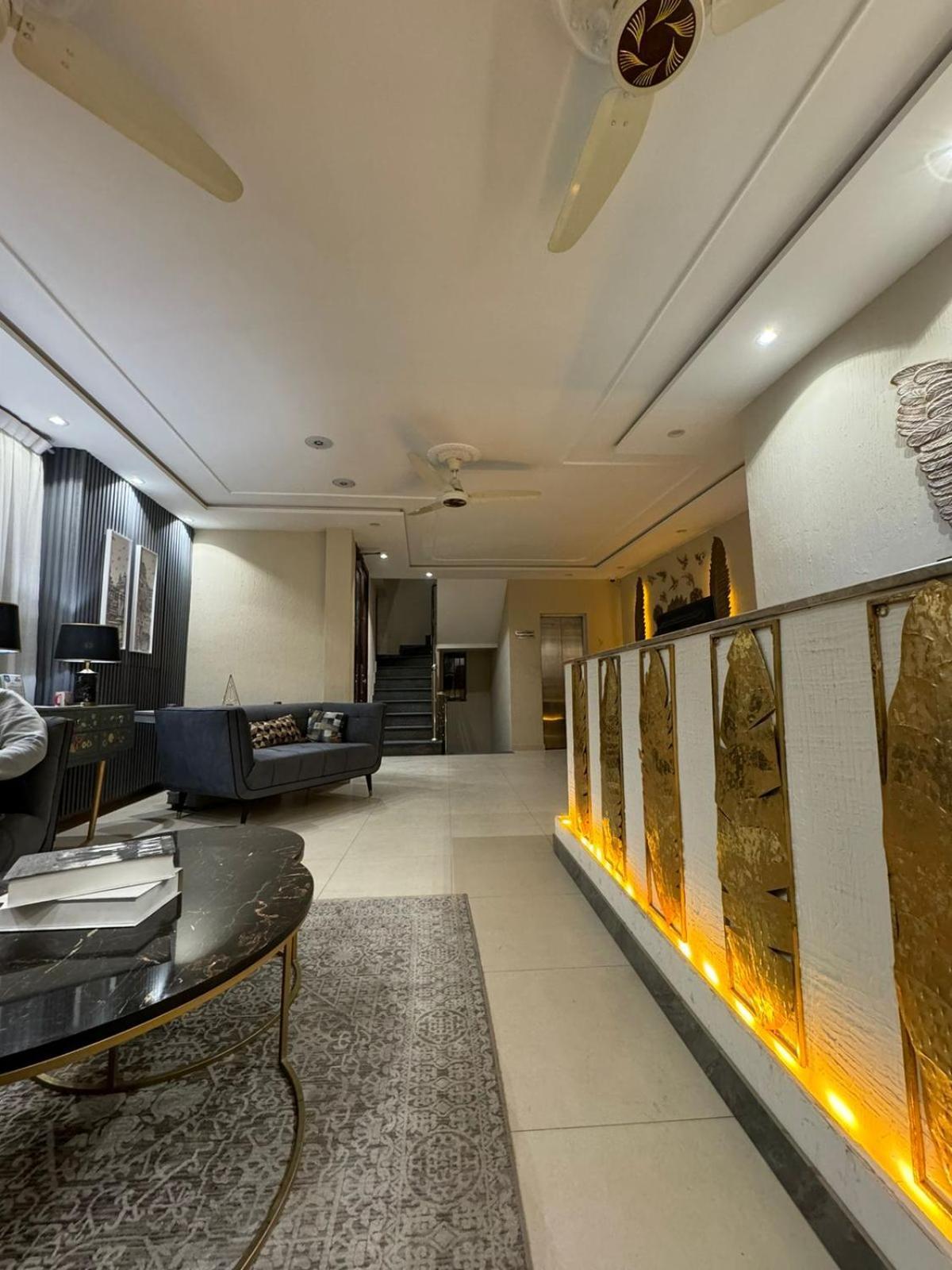 Shelton Boulevard Hotel Лахор Екстериор снимка