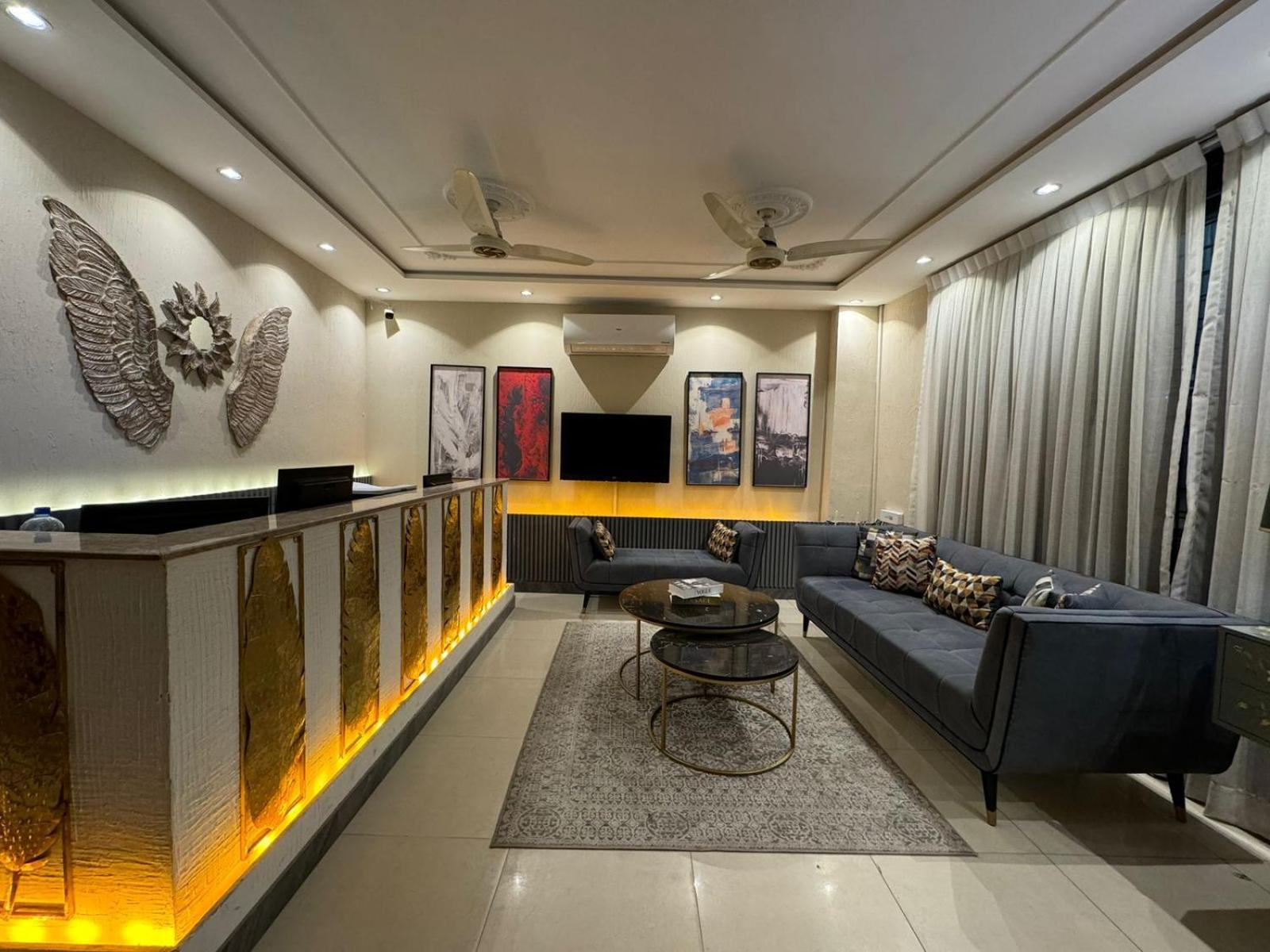 Shelton Boulevard Hotel Лахор Екстериор снимка